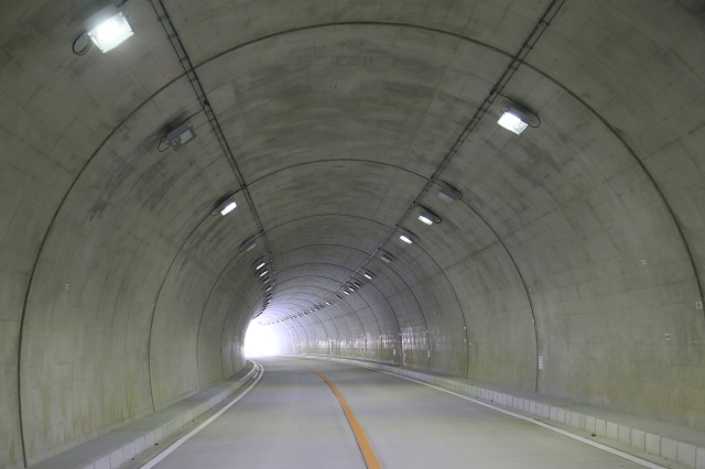 蒔田トンネルの写真
