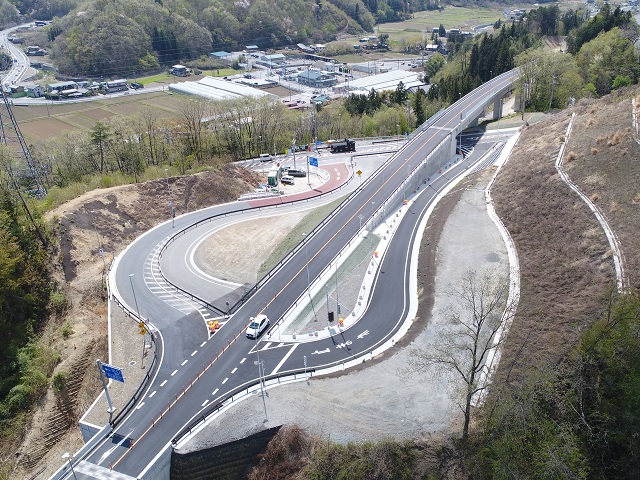 秩父蒔田インターチェンジの全景写真