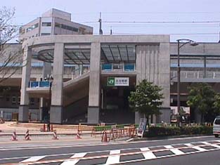 埼京線北与野駅からさいたま新都心までの北与野デッキ