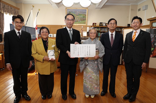 知事との記念写真