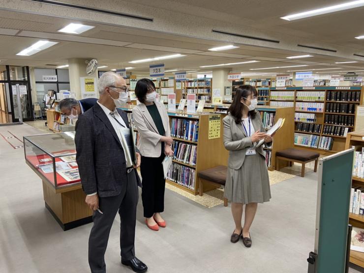 久喜図書館