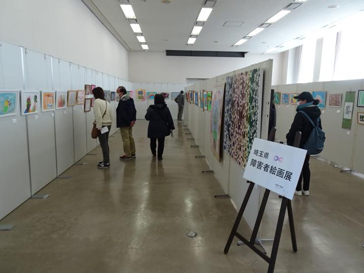 障害者絵画展開催11