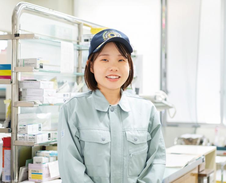 化学職職員の顔写真