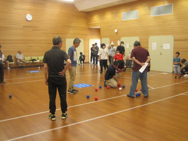 入曽地区ボッチャ交流大会