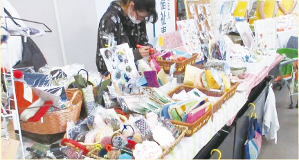 大会での物販の様子