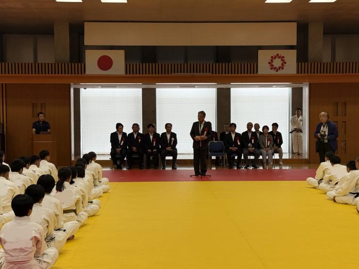 飯塚俊彦副議長の写真