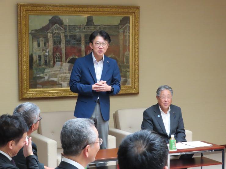 白土幸仁議長の写真
