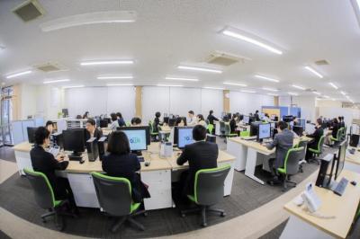 仕事をしている様子